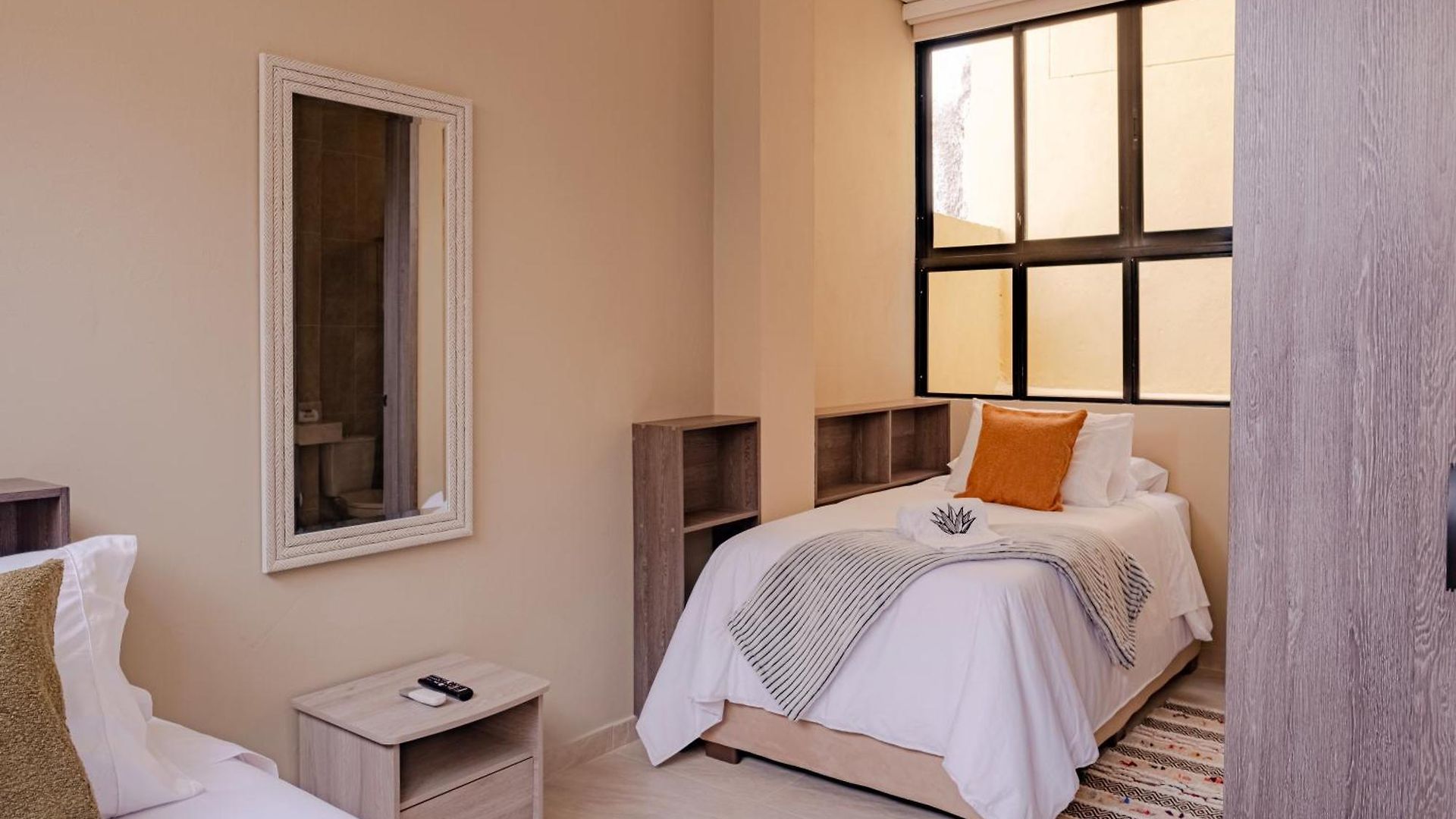 Casa Maguey Vibrant Mexican-inspired Apartamento